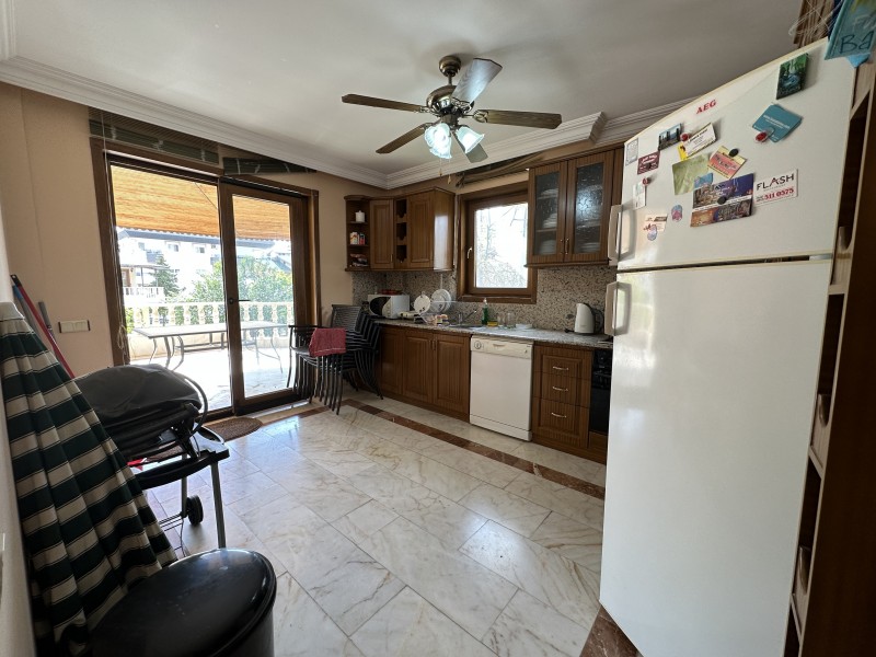 Alanya Kestel  Mah Havuzlu Ayrı Mutfaklı Satılık 3+1 Villa